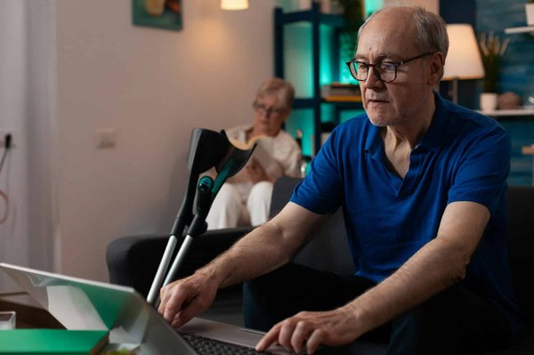 Quels sont les meilleurs étirements pour les coureurs souffrant de raideur au bas du dos?